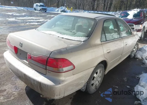 2001 Honda Accord 2.3 Ex из США, поврежденный, VIN 1HGCG65871A133944